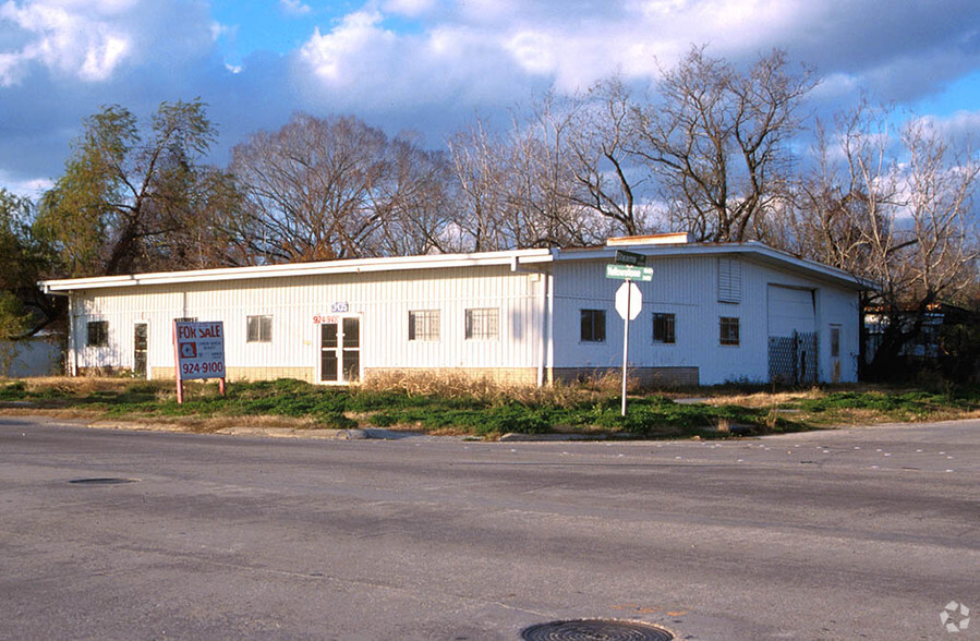 Primary Photo Of 3435 Yellowstone Blvd, Houston Warehouse For Lease