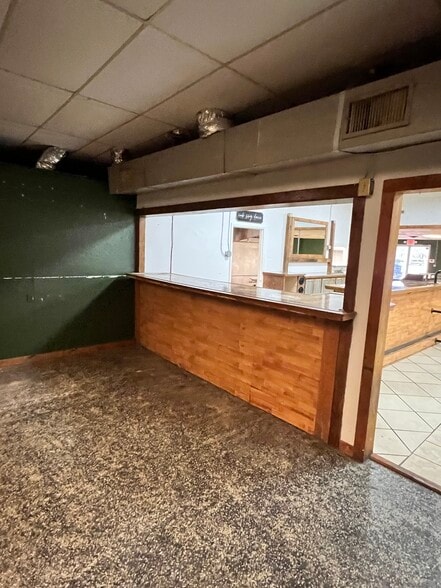 More Photos Of 612 Slater St, Kings Mountain Flex For Lease