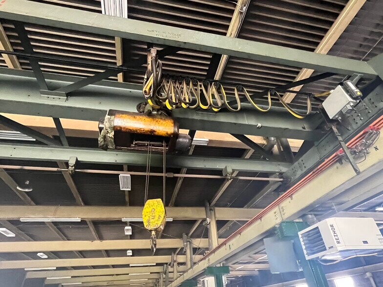 More Photos Of 495 Nixon Rd, Cheswick Manufacturing For Lease