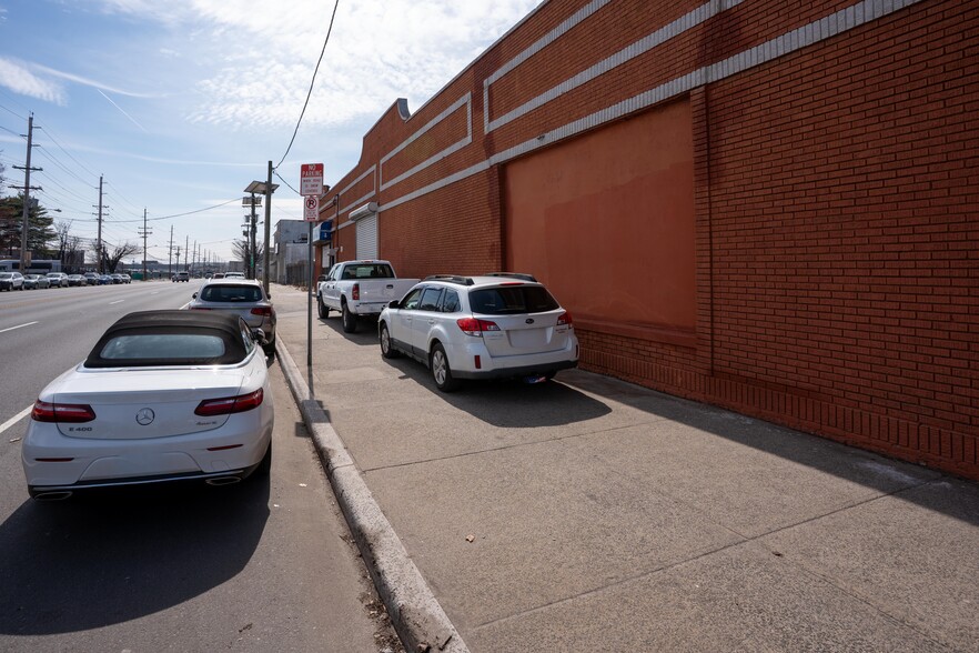 More Photos Of 615 Frelinghuysen Ave, Newark General Retail For Sale