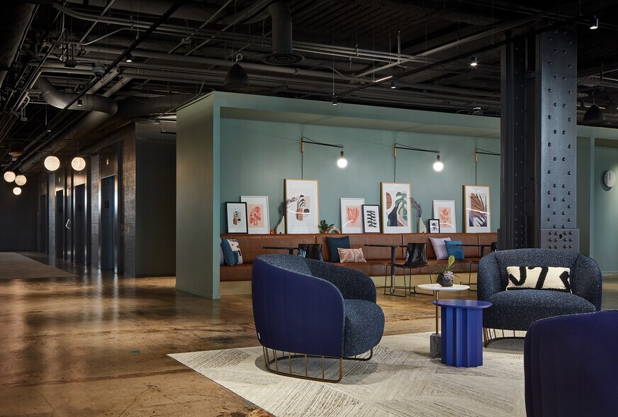 More Photos Of 130 E Randolph St, Chicago Office For Sale