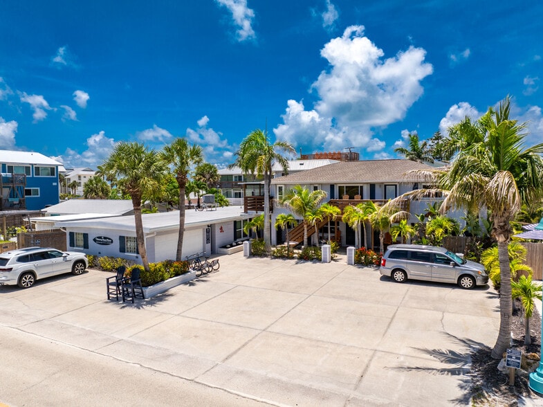 More Photos Of 1130 Gulf Blvd, Englewood Apartments For Sale