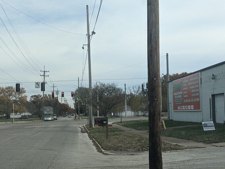 More Photos Of 800 N 3rd St, Terre Haute Warehouse For Lease