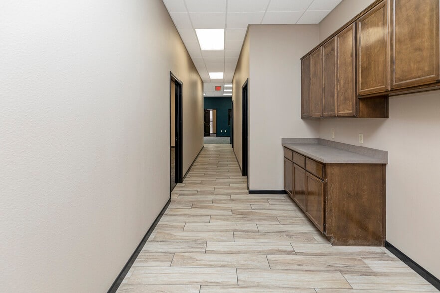 More Photos Of 3305 G St, Merced Office For Sale