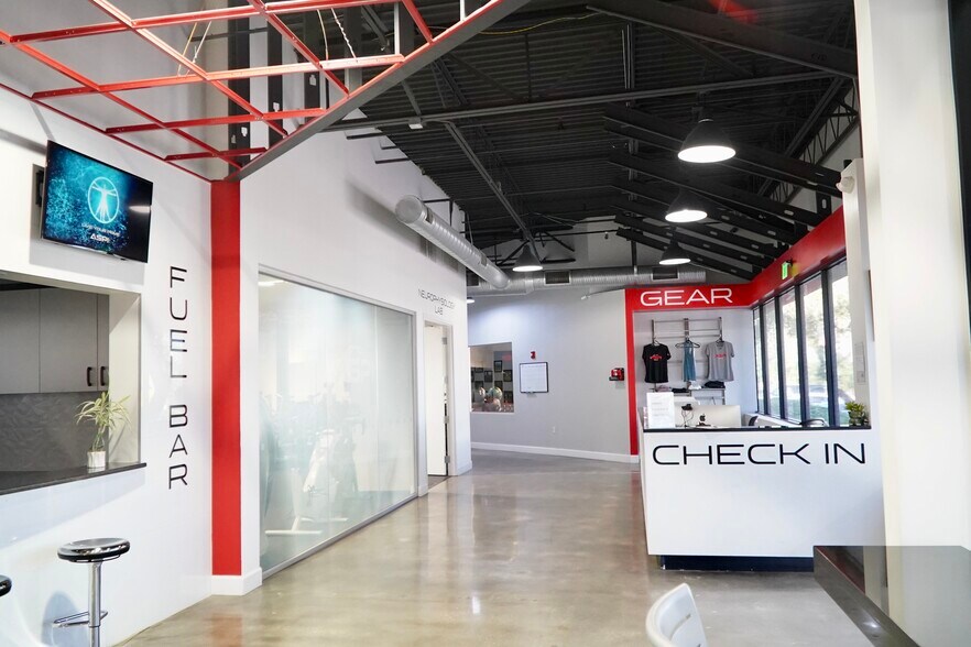 More Photos Of 5850 W Cypress St, Tampa Office For Lease