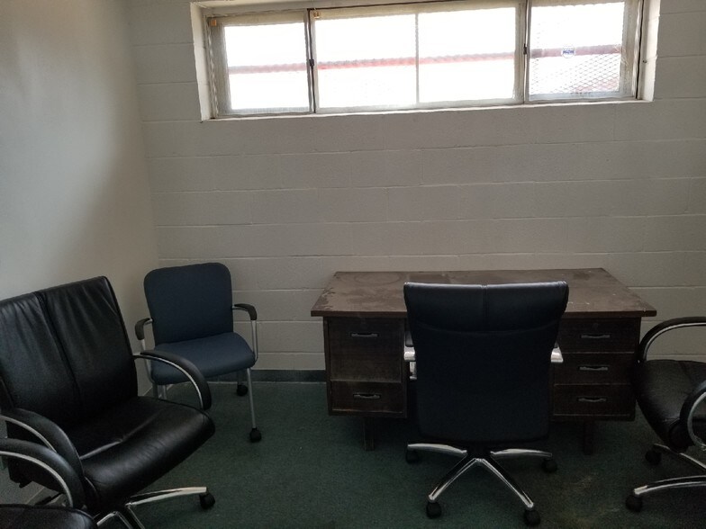 More Photos Of 2963-2967 Austin Peay Hwy, Memphis Carwash For Lease