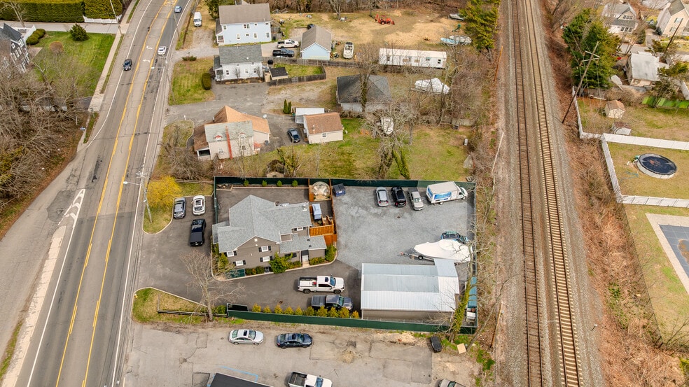 More Photos Of 296 N Main St, Sayville Industrial For Sale