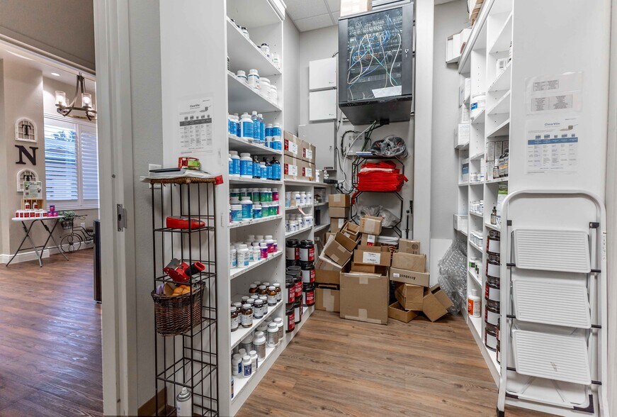 More Photos Of 809 County Road 466, Lady Lake Office For Sale