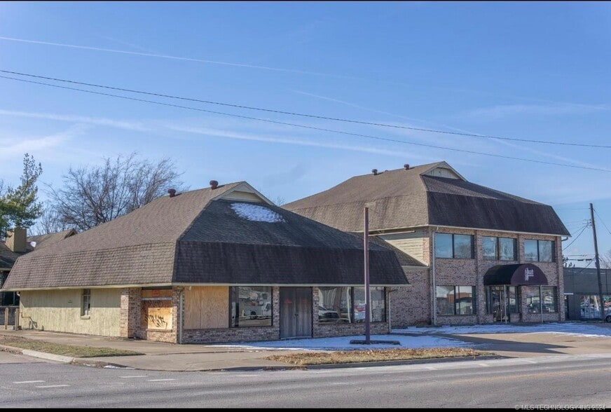 More Photos Of 4322 E 11th St, Tulsa Freestanding For Lease