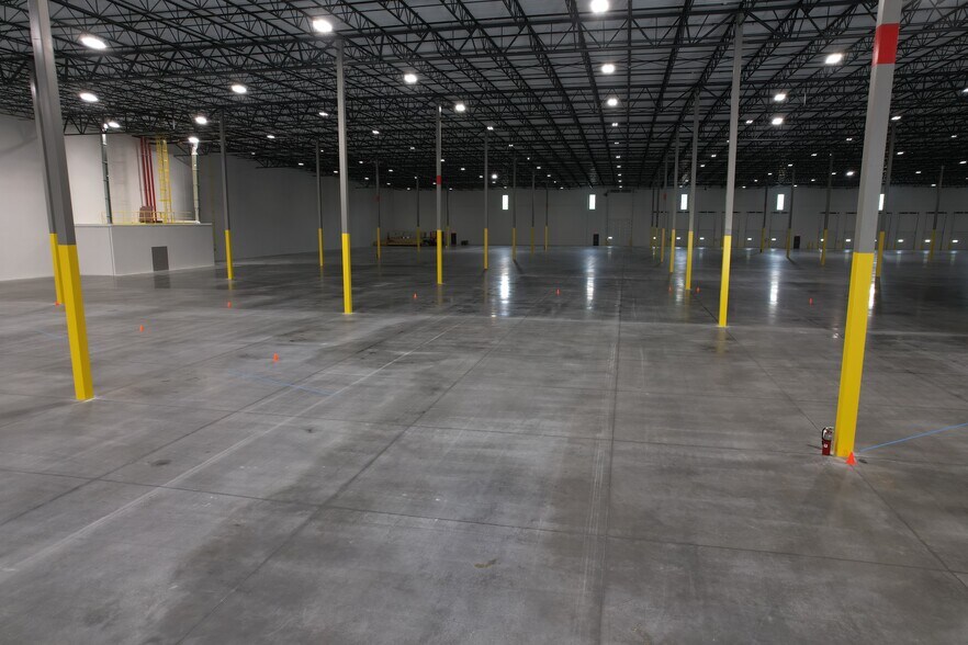 More Photos Of 5601 Chudoba Pky, Prince George Distribution For Lease