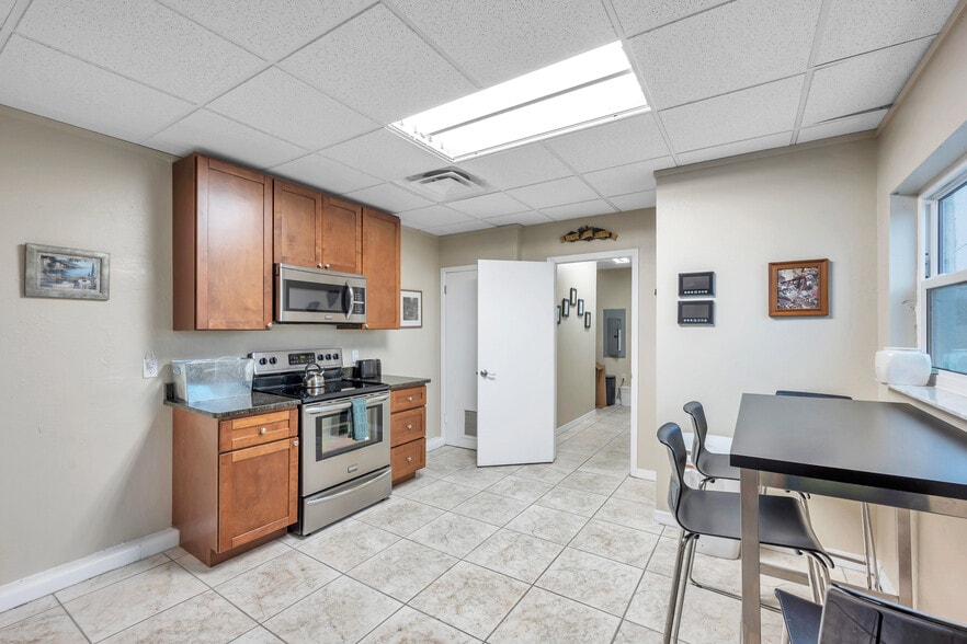 More Photos Of 5223 Park Blvd, Pinellas Park Office For Sale