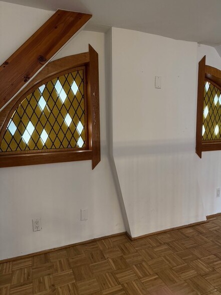 More Photos Of 145 Java St, Brooklyn Lodge Meeting Hall For Lease