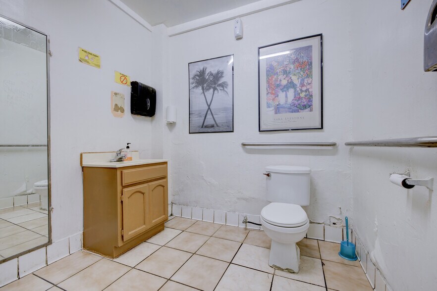 More Photos Of 2709 W Pico Blvd, Los Angeles Apartments For Sale