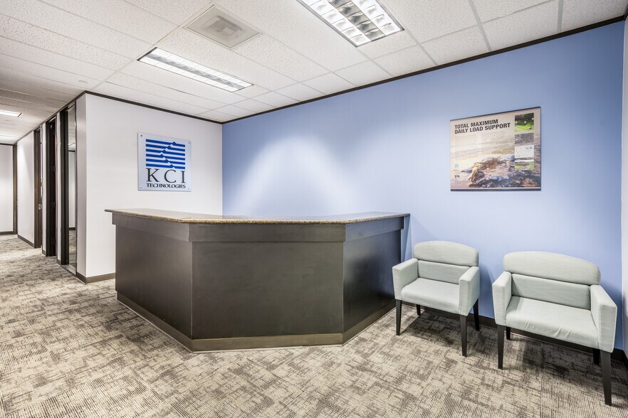 More Photos Of 13750 San Pedro Ave, San Antonio Coworking Space