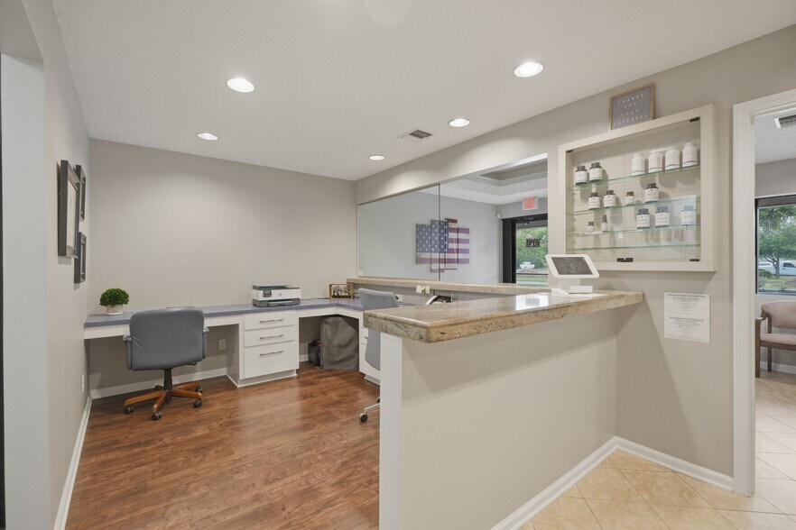 More Photos Of 12325 Scarsdale Blvd, Houston Medical For Sale