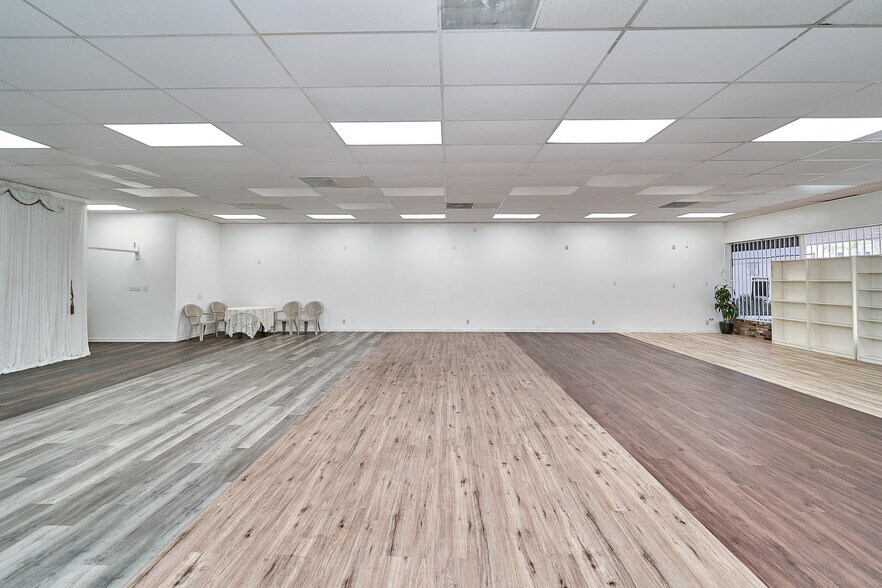More Photos Of 18807-18809 Pioneer Blvd, Artesia Storefront Retail Office For Sale