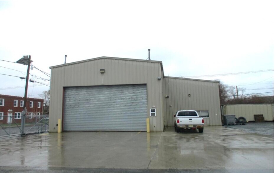 More Photos Of 907 Sylvan St, Camden Warehouse For Lease