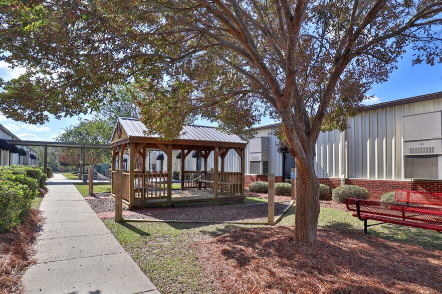 More Photos Of 4201 N Forrest St, Valdosta Schools For Lease