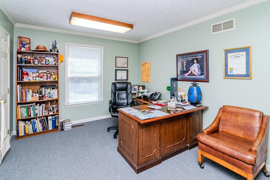 More Photos Of 100-102 Consumer Ln, Frankfort Office For Sale