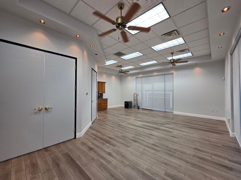 More Photos Of 2435 W Horizon Ridge Pky, Henderson Medical For Lease