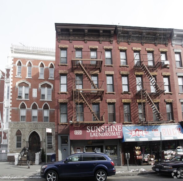 More Photos Of 860 Manhattan Ave, Brooklyn General Retail For Sale