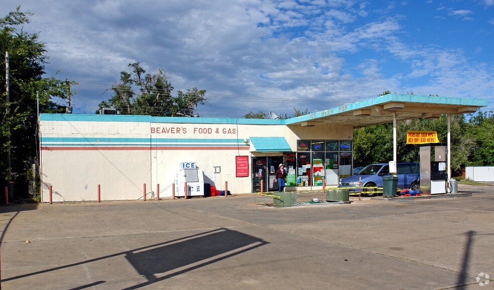 More Photos Of 3901 NW 10th St, Oklahoma City Convenience Store For Sale
