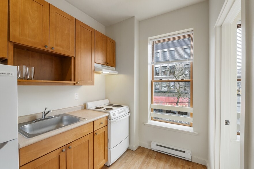 More Photos Of 668 S King St, Seattle Apartments For Lease