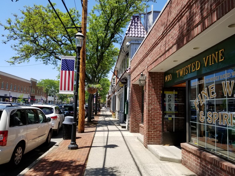More Photos Of 1476-1492 Boston Post Rd, Fairfield Storefront Retail Office For Lease