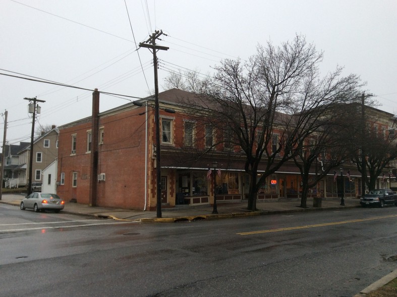 More Photos Of 19-27 N Main St, Woodstown Storefront Retail Residential For Lease