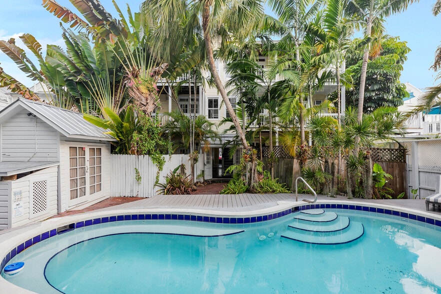 More Photos Of 812 Fleming St, Key West Storefront For Sale