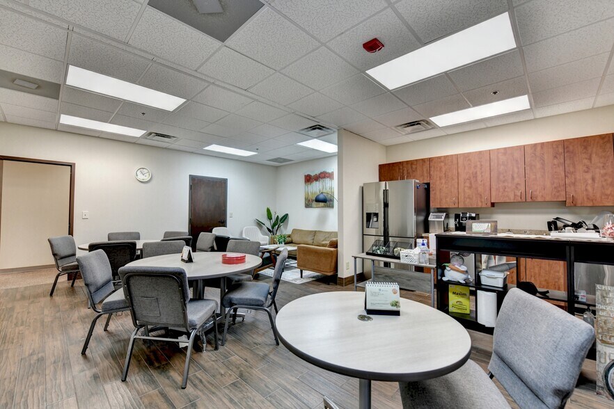 More Photos Of 3274 Medlock Bridge Rd, Peachtree Corners Flex For Sale