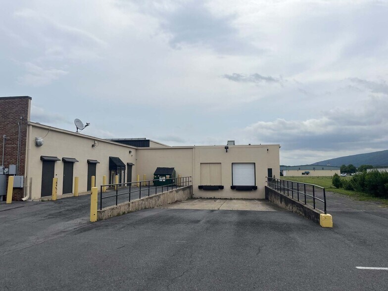 More Photos Of 760-780 Broad St, Montoursville General Retail For Sale
