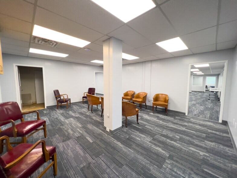 More Photos Of 1431 Elizabeth Ave, Charlotte Office For Lease