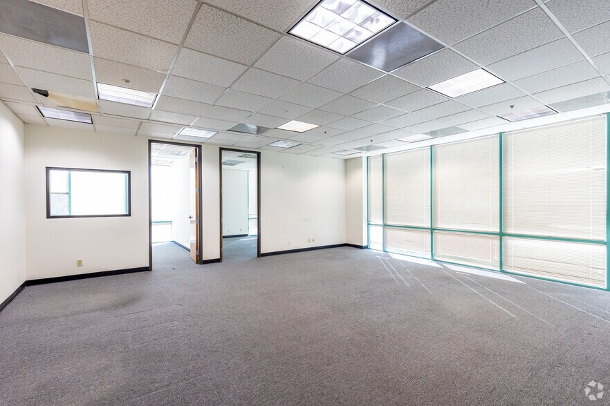 More Photos Of 1971 W 190th St, Torrance Office For Lease