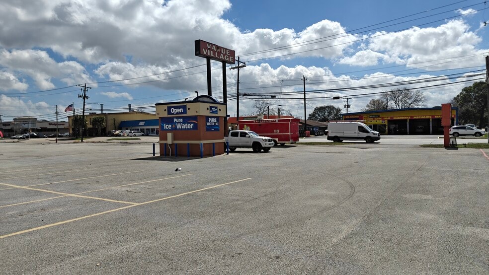 More Photos Of 2123 Southmore Ave, Pasadena Storefront Retail Office For Sale