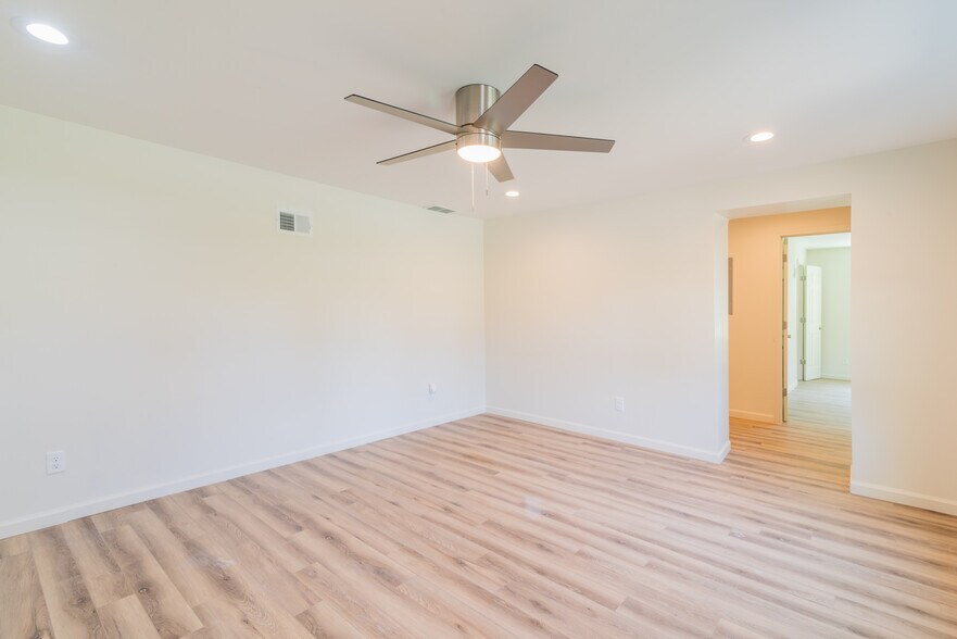 More Photos Of 506 E Marion St, Shelby Apartments For Sale