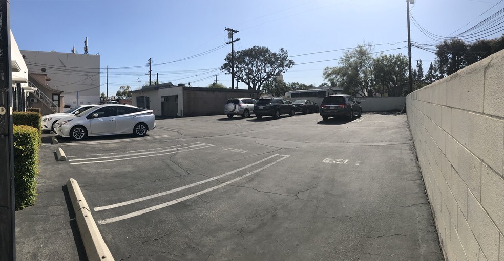 More Photos Of 117-123 N San Gabriel Blvd, San Gabriel Storefront For Lease