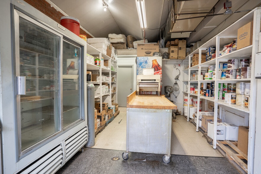 More Photos Of 545 Shoshone St S, Twin Falls Restaurant For Sale