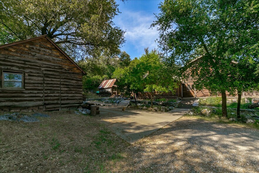 More Photos Of 2690 San Domingo Rd, Murphys Specialty For Sale