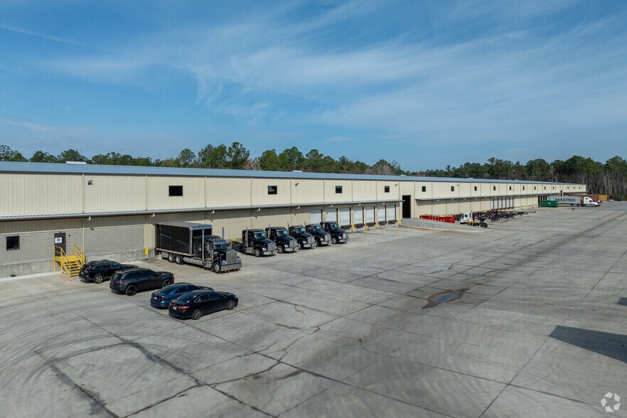 Primary Photo Of 2730 Pickettville Rd, Jacksonville Distribution For Lease