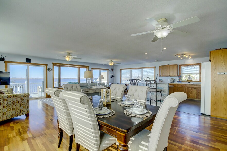 More Photos Of 3691 Main St, Chincoteague Marina For Sale