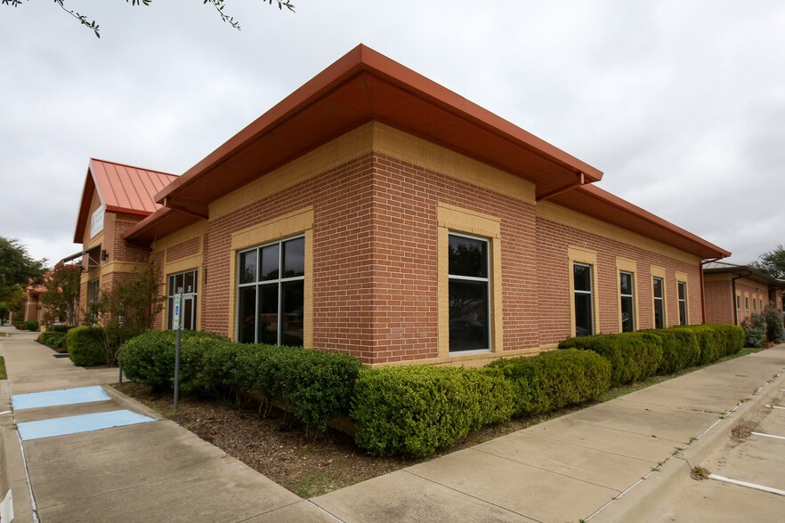 More Photos Of 9250 Pasadena, Frisco Medical For Lease