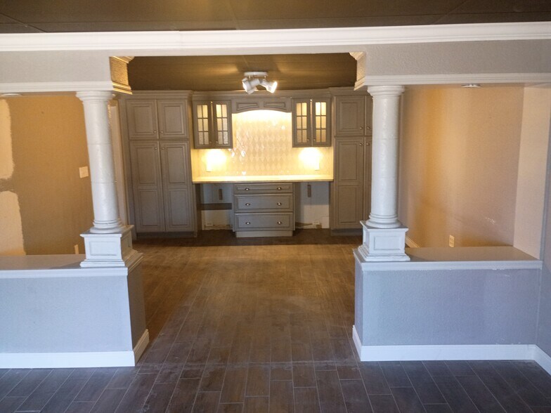 More Photos Of 5740 Logan St, Denver Warehouse For Lease