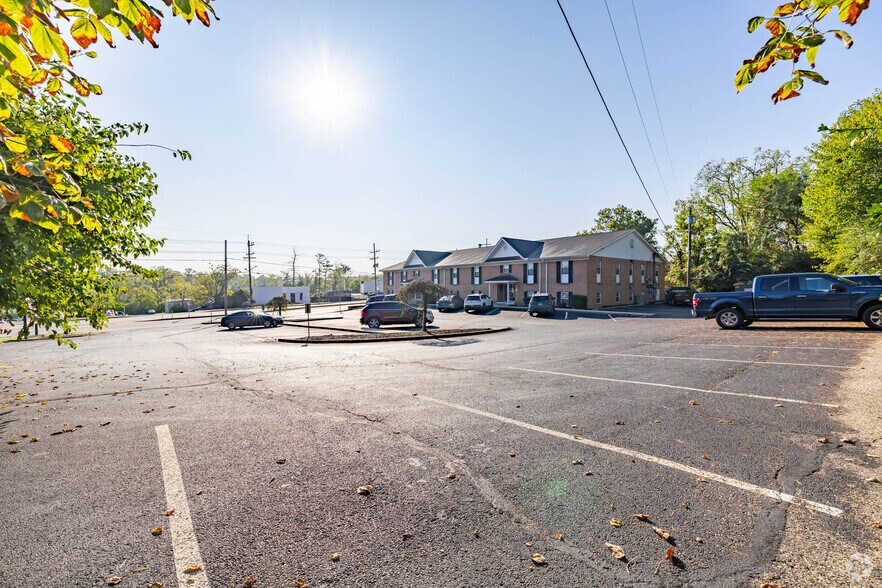 More Photos Of 7225 Colerain Ave, Cincinnati Office For Lease