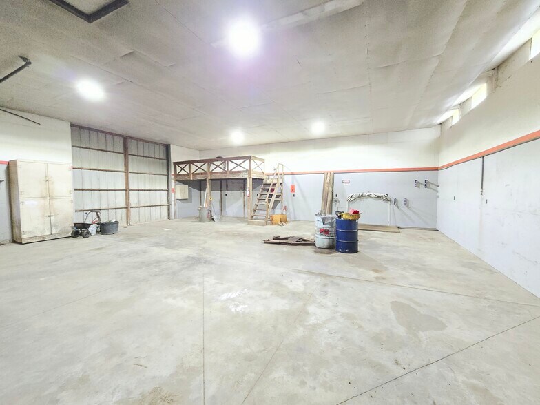 More Photos Of 3224 E Henrietta Rd, Henrietta Multifamily For Sale