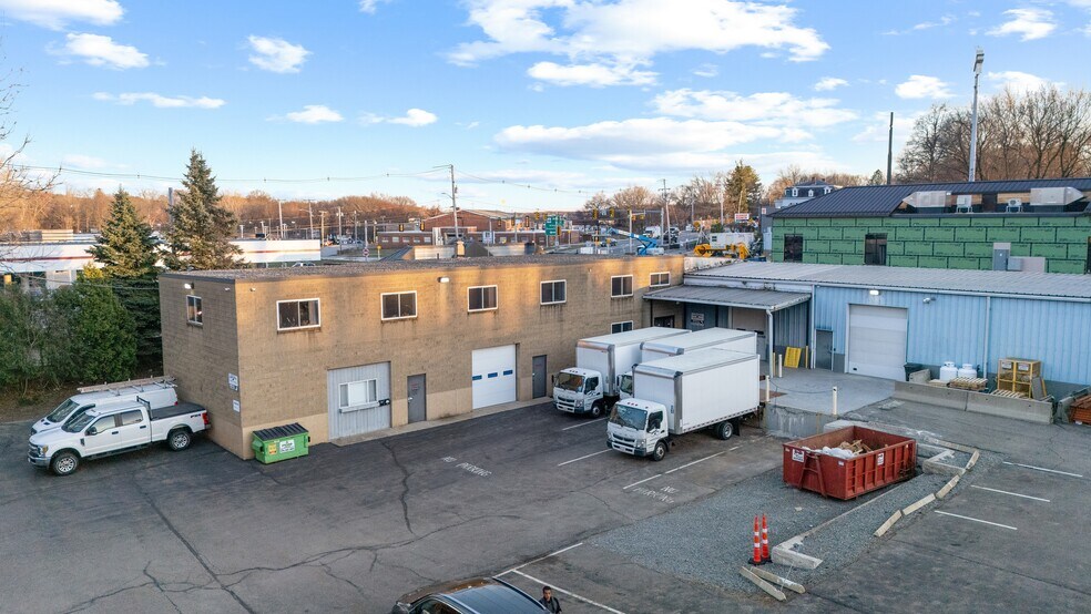 More Photos Of 488 Main St, Leominster Manufacturing For Lease