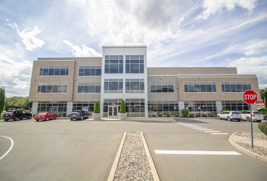 More Photos Of 1712 Route 9, Halfmoon Office For Lease