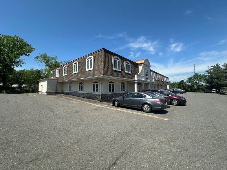 More Photos Of 932 State Rd, Princeton Medical For Lease