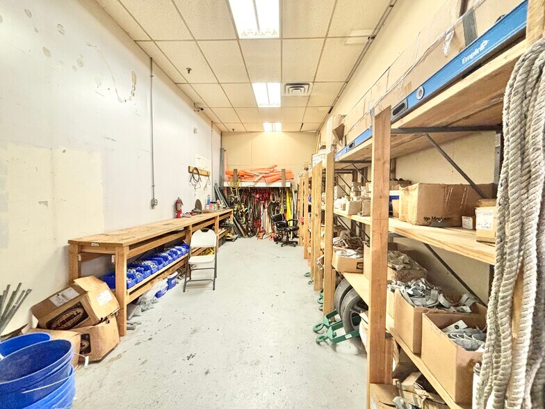 More Photos Of 20 Crescent St, Stamford Warehouse For Sale