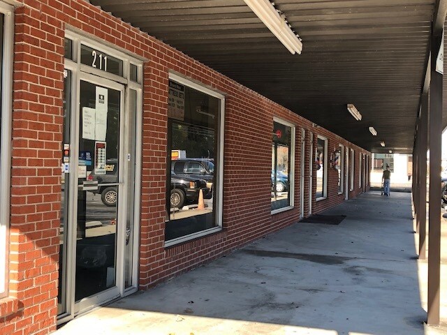 More Photos Of 211 Western Blvd, Jacksonville Storefront Retail Office For Sale